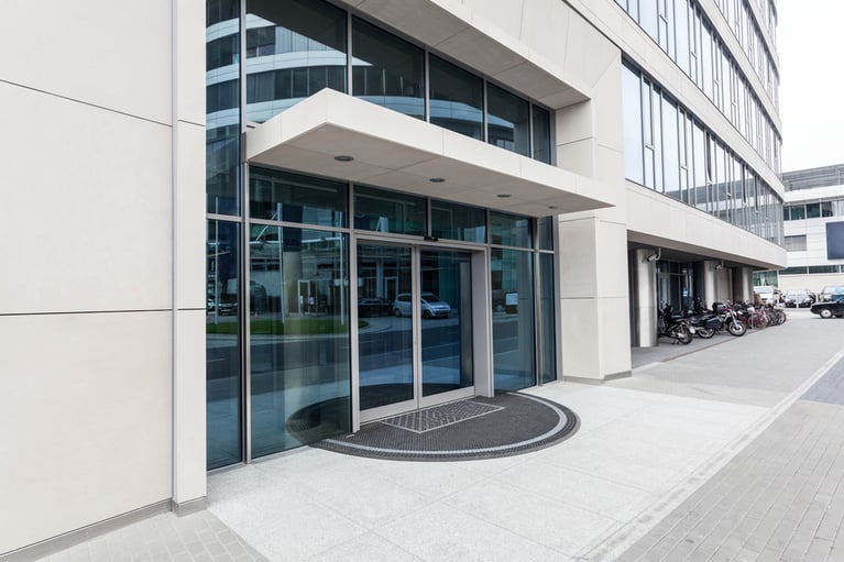 What is the Difference Between Public and Private Commercial Real Estate Credit?